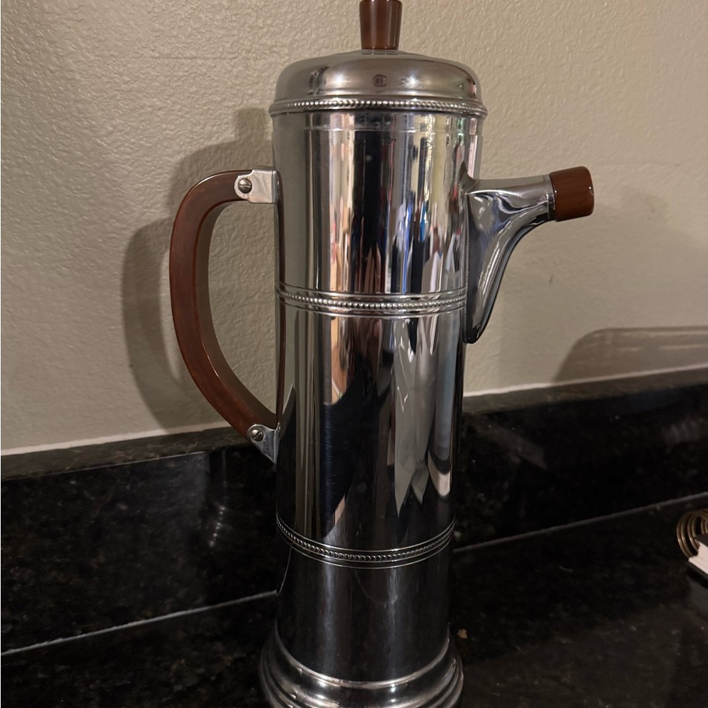 Vintage Art Deco Cocktail Shaker
